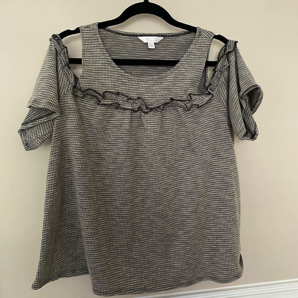 LC Lauren Conrad off the shoulder blouse size L